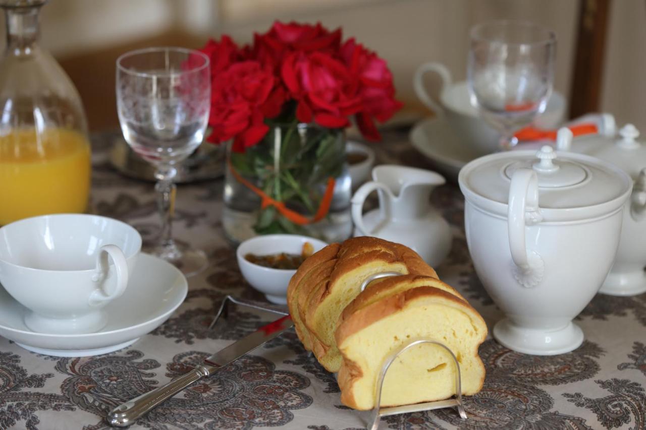 Le Manoir Du Ribardon Bed & Breakfast